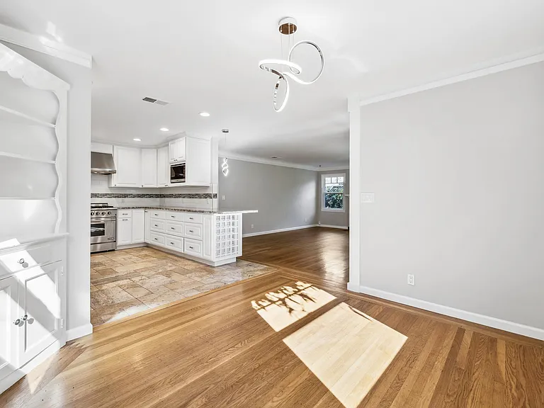 511 Central Ave — Photo 23