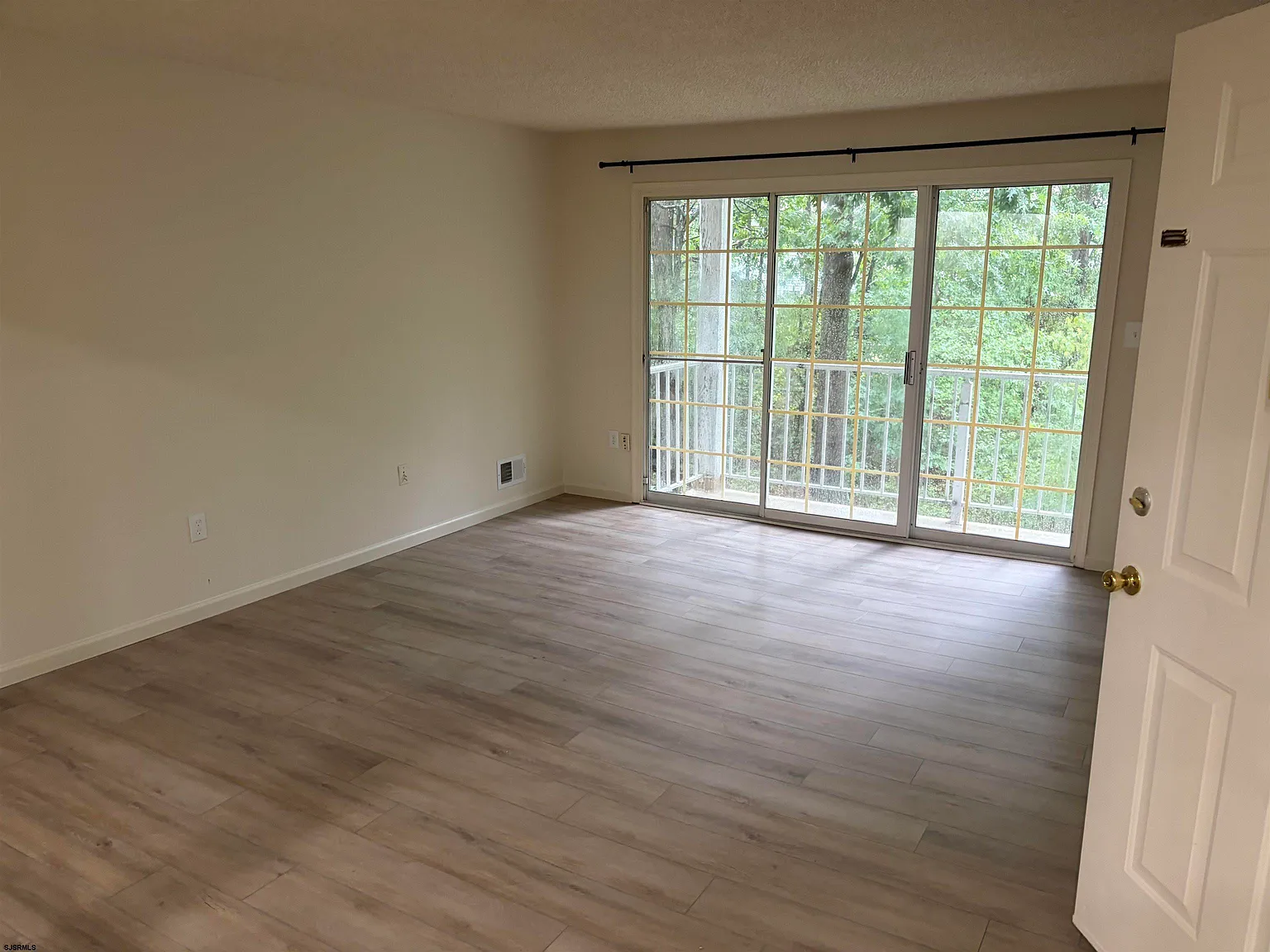 2 bed, 2.0 bath, $1,900 — Photo 4