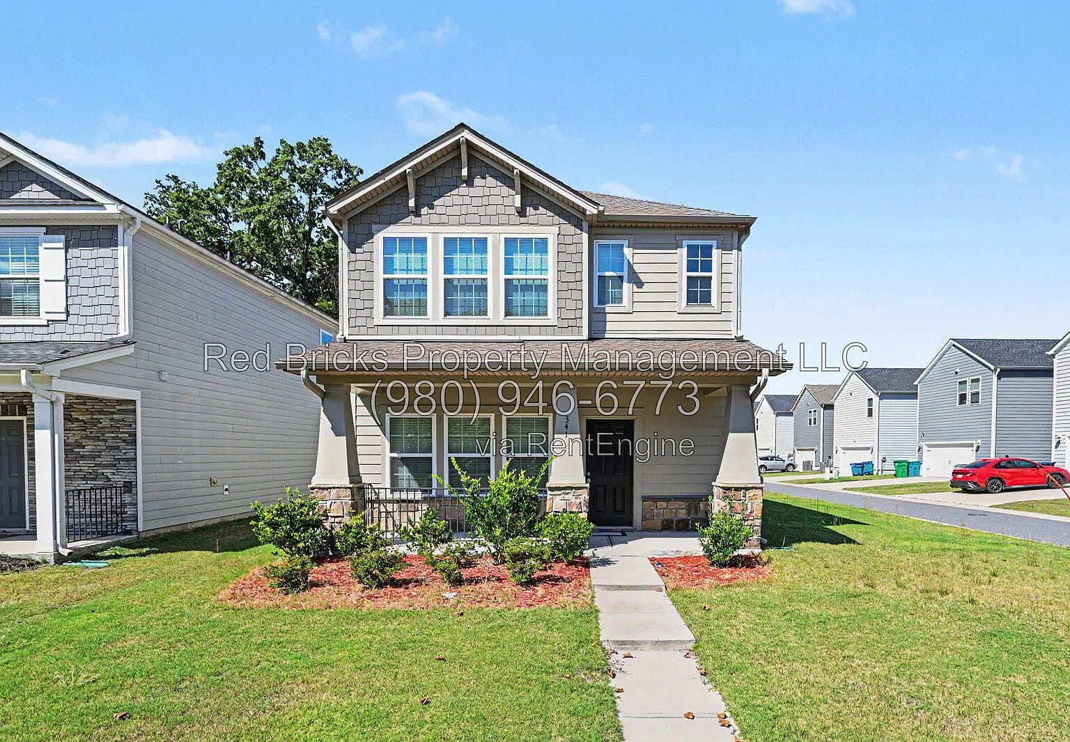 3 bed, 2.5 bath, 1945 sqft, $2,395 — Photo 2