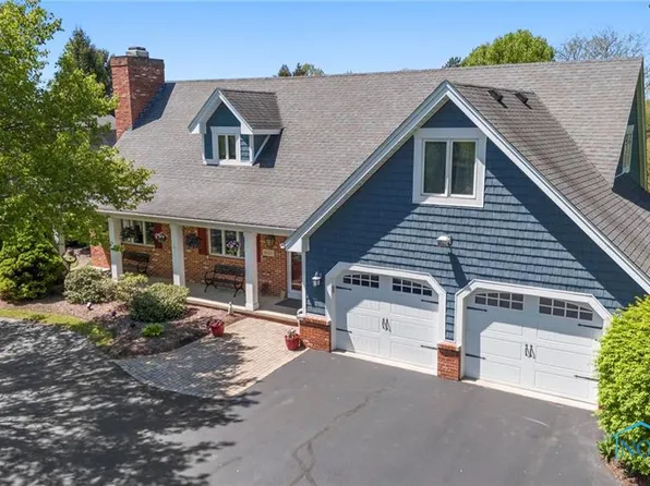 4525 Mitchaw Rd, Sylvania, OH 43560