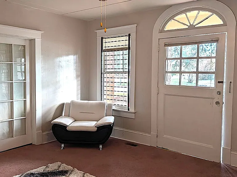 2763 Vineville Ave — Photo 4