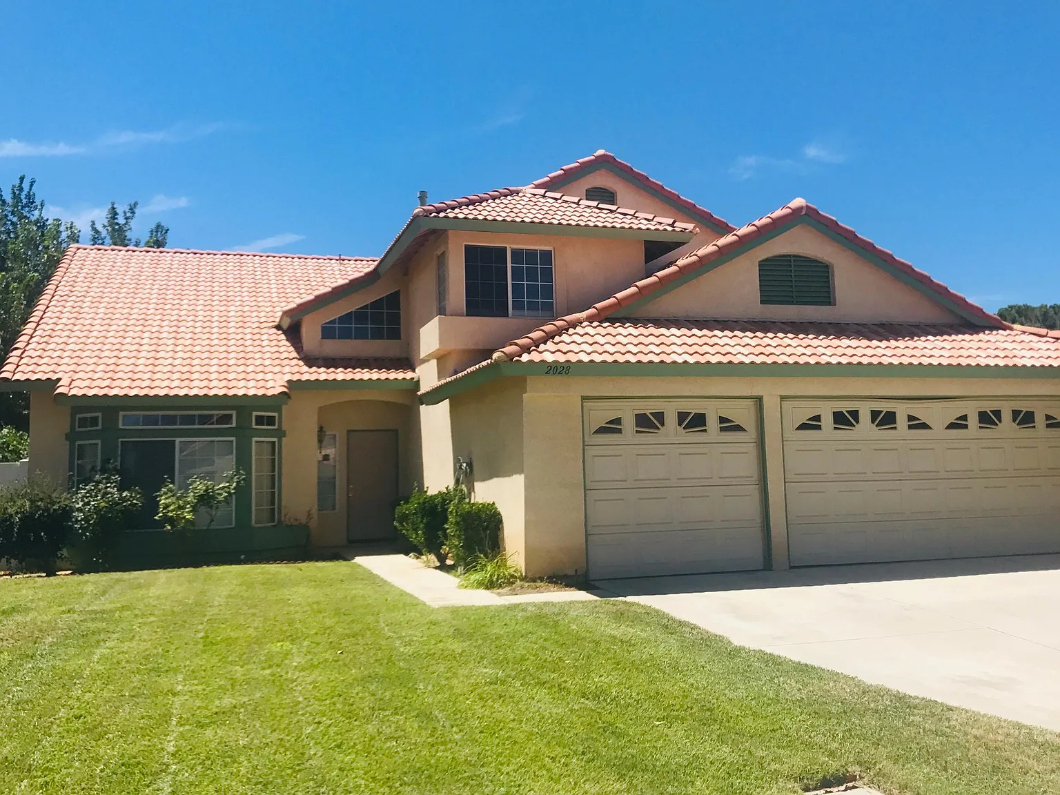 Sandstone Ct, Palmdale — Photo 1