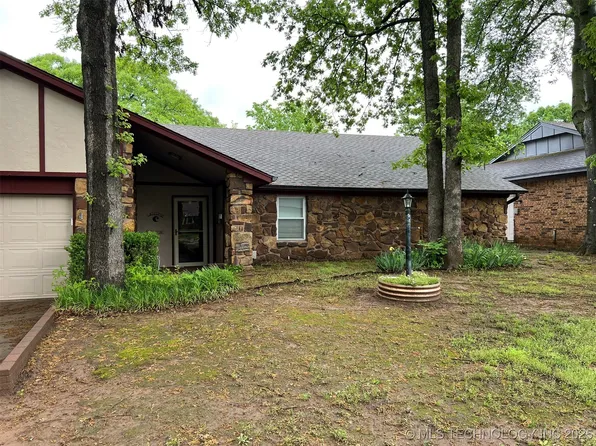 3109 Maple Dr, Sand Springs, OK 74063