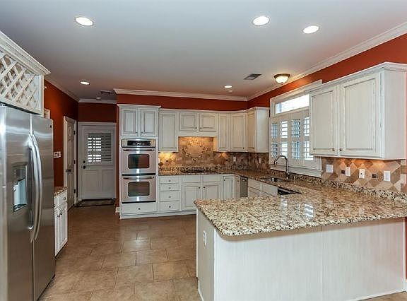 2nd image of 7101 Bell Manor Cv