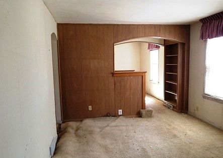 3rd image of 11037 S Avenue D