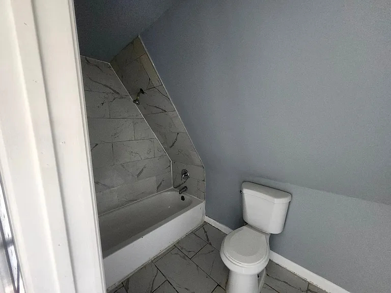 152 S 10th St #3E — Photo 16