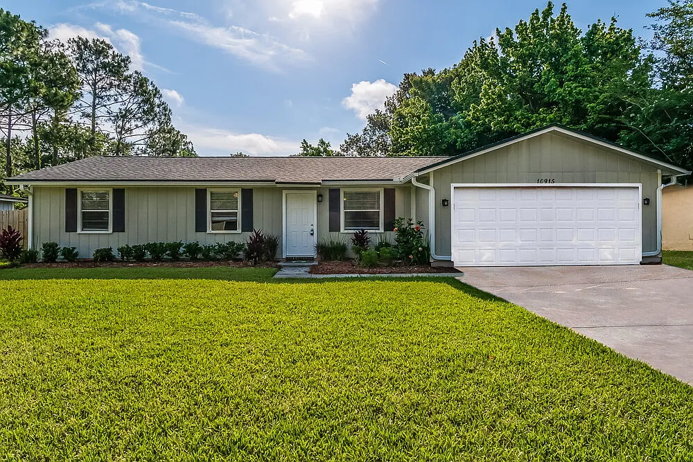 3 bed, 2.0 bath, 1393 sqft, $2,510 — Photo 1