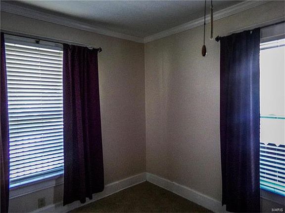 4th image of 2444 Delmar Ave