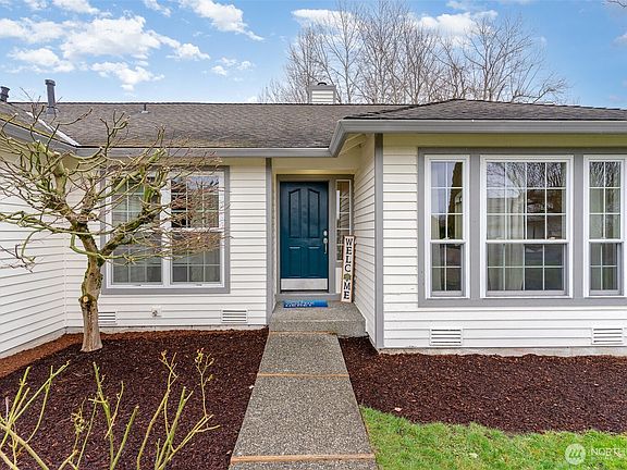 2nd image of 6701 58th Drive NE
