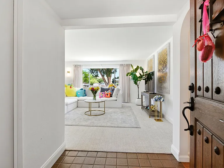 10200 Parrish View Dr — Photo 5