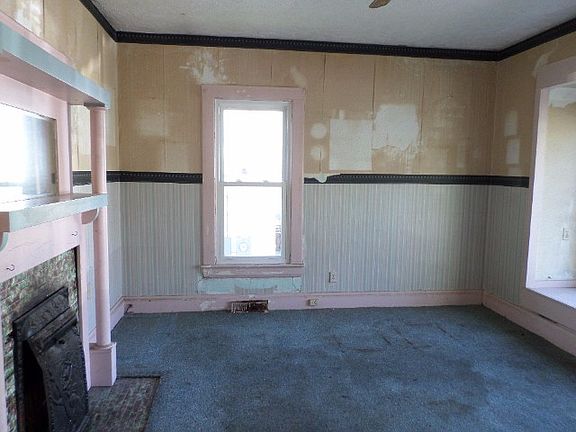 2nd image of 235 Kentucky Ave
