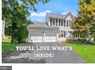 17276 Magic Mountain Dr, Round Hill, VA 20141