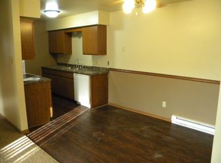 2106 Sylvan Way, West Bend, WI 53095