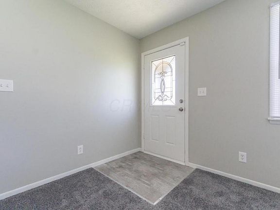 3rd image of 22 Middleview Dr