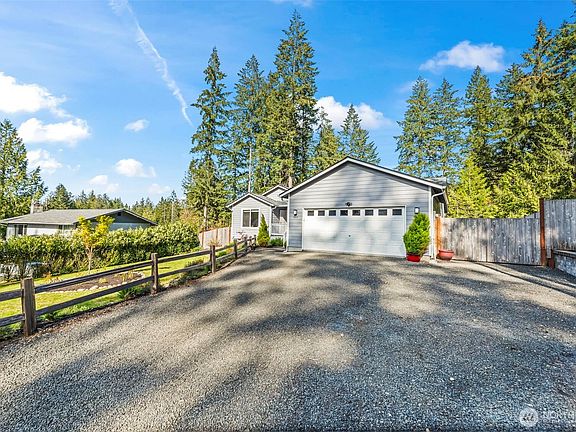 3rd image of 660 E Aycliffe Drive