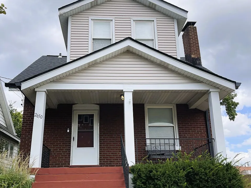 2650 Lyle Ave