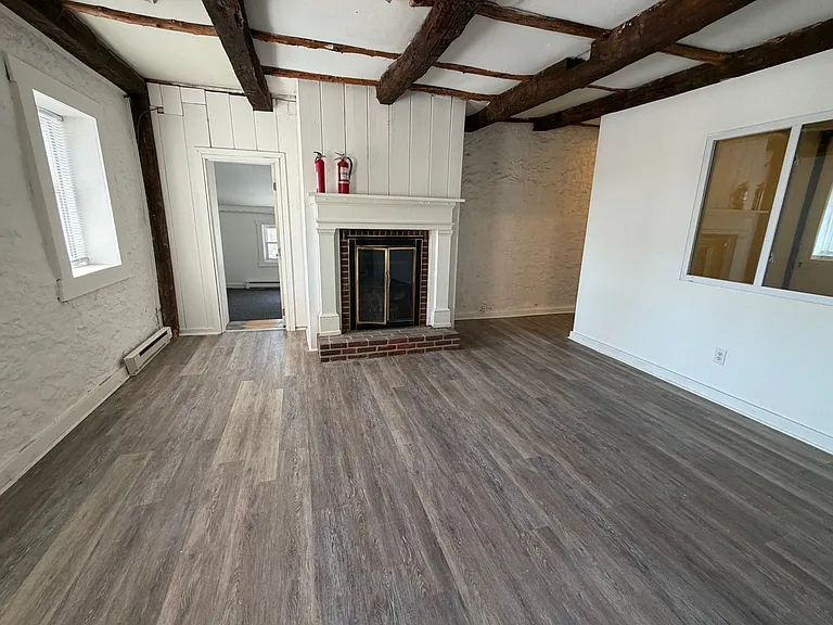 14 E Germantown Pike #6 — Photo 4