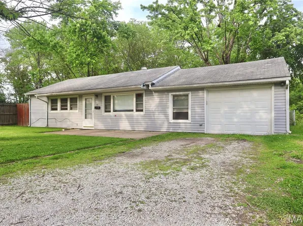 58 Delores Dr, Cahokia, IL 62206