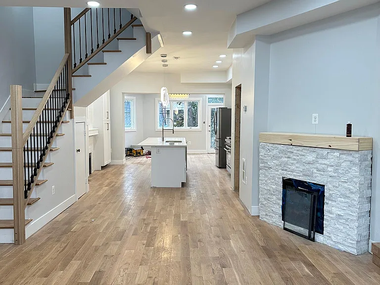 3036 Cambridge Pl NW — Photo 3