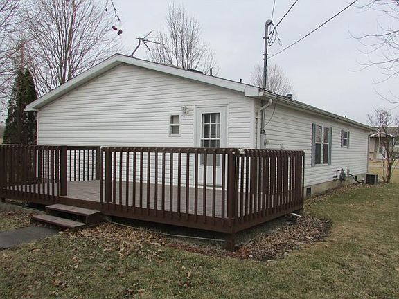 3rd image of 1160 Cherry Ave