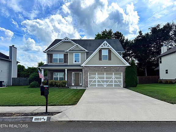 2nd image of 1003 W Glenview Dr