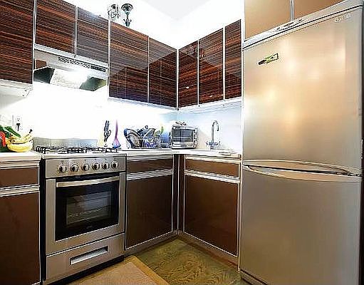 2nd image of 1070 Bergen St #3B