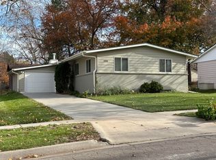 1000 Driftwood Dr, Lincoln, NE 68510