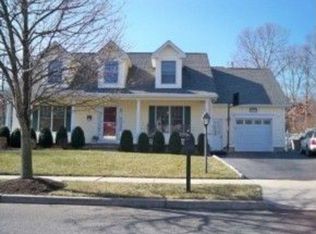 360 Chestnut Dr, Manahawkin, NJ