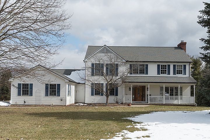 1st image of 3608 Creekside Dr