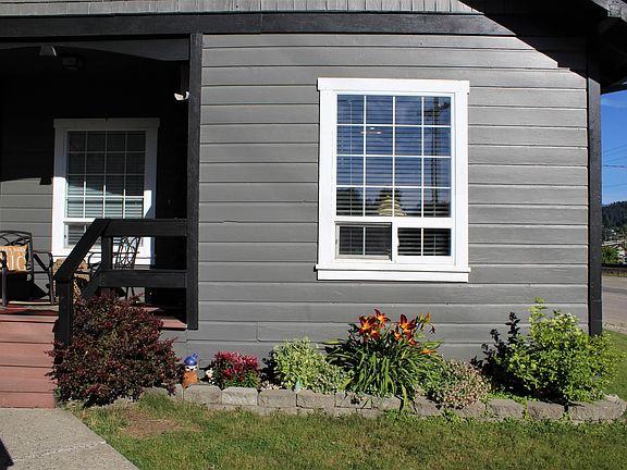 4th image of 7098 Ash St