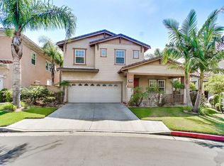 2581 Hillcrest St, Signal Hill, CA 90755