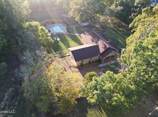 903 Shinault Rd, Byhalia, MS 38611