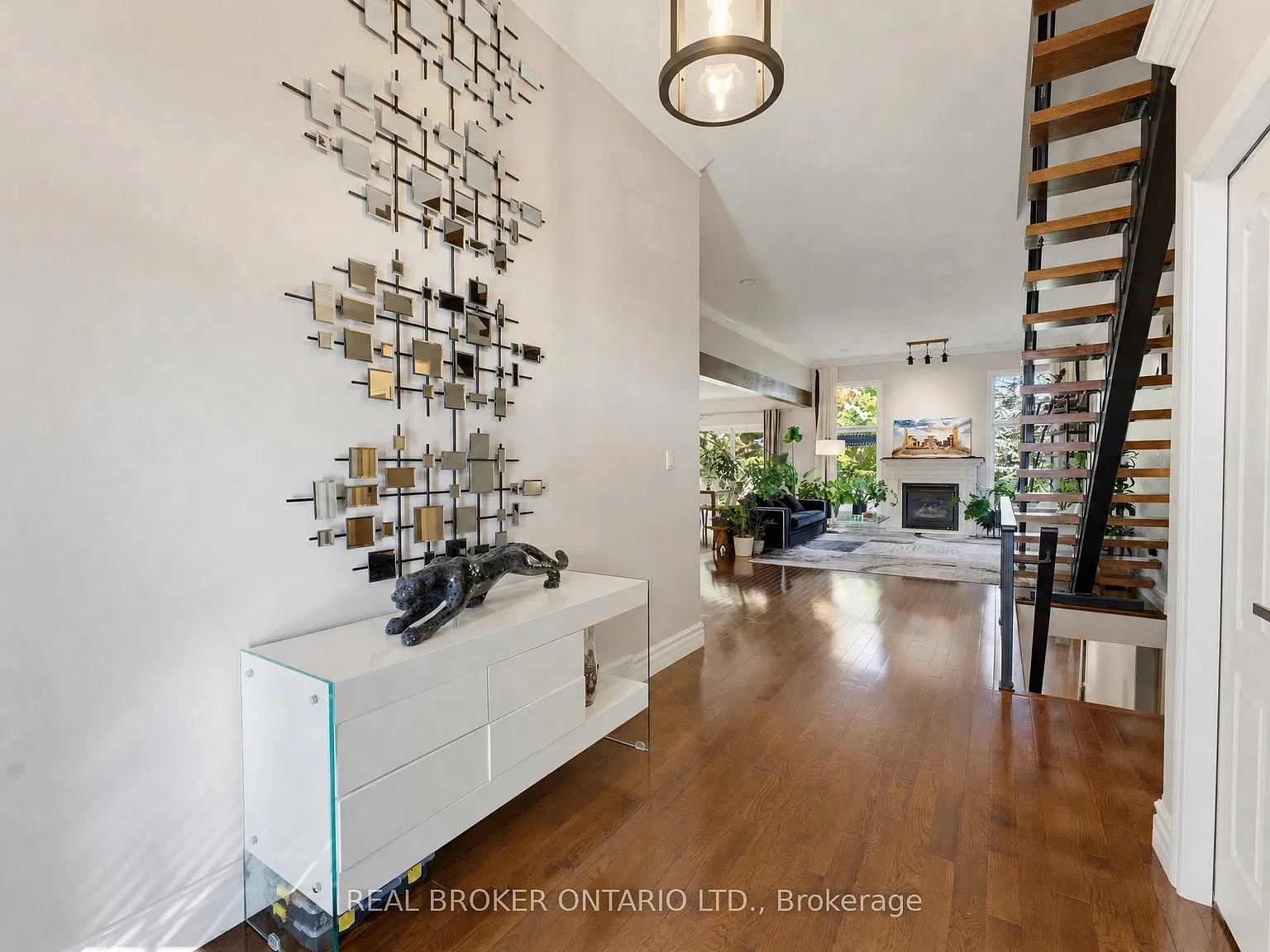 4 bed, $5,900 — Photo 4