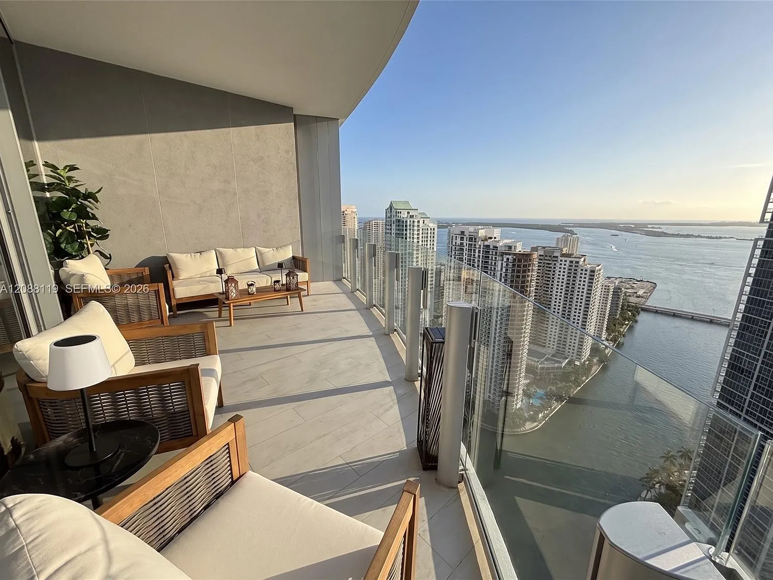 Aston Martin Residences — Photo 2