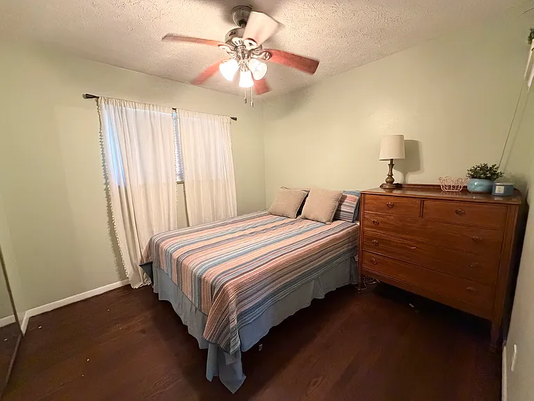 8036 Wallingwood Dr — Photo 9