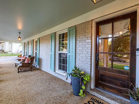 5th image of 1727 Bryn Mawr Cir