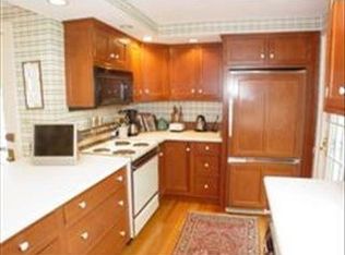 84 Dascomb Rd, Andover, MA 01810