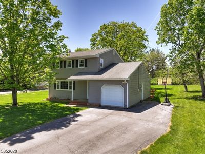 27 Roanoke Rd, Bridgewater, NJ, 08807