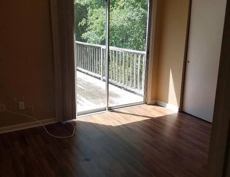 304 McDowell St — Photo 6