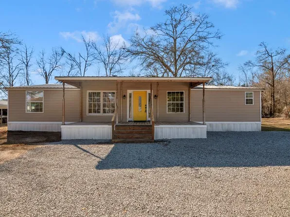 98 Circle Dr, Glennville, GA 30427