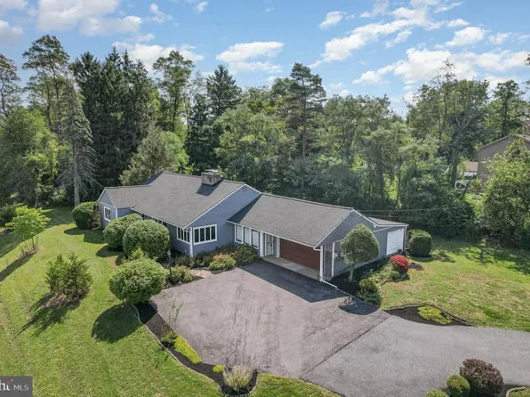 2251 Crums Mill Rd, Harrisburg, PA 17110
