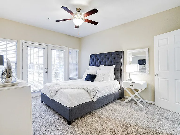 Villas at Katy Trail Apartments — Photo 7