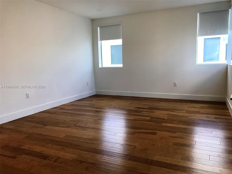 10055 NW 75th St — Photo 21