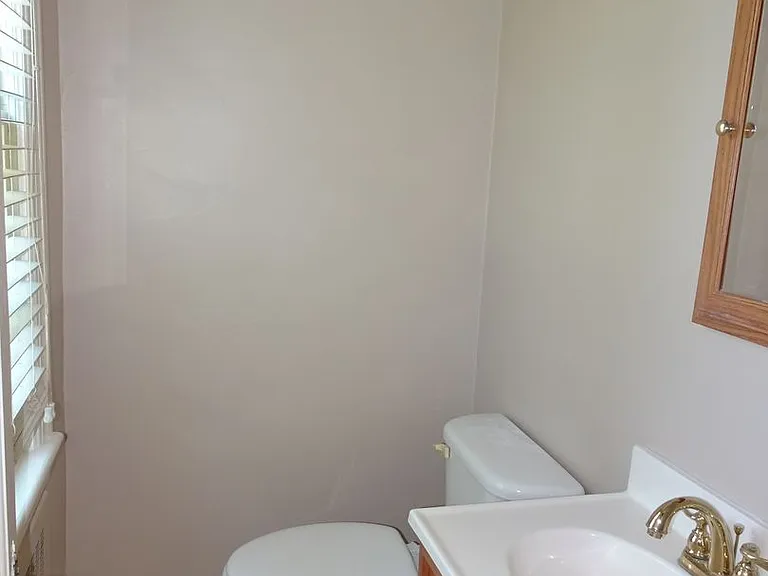 302 Riverside Dr — Photo 21