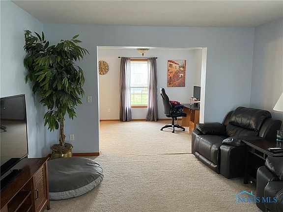 4th image of 206 Earl North Dr