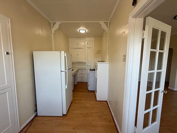 5th image of 642 Alcatraz Ave APT 304
