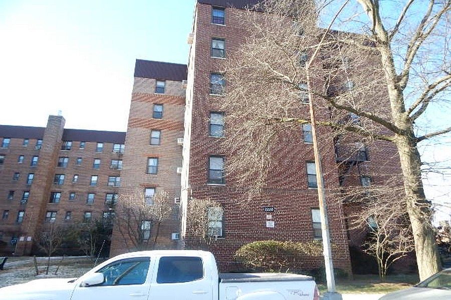 1st image of 2220 Burnett St APT 3H