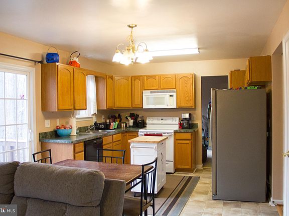 5th image of 8248 Reagan Dr