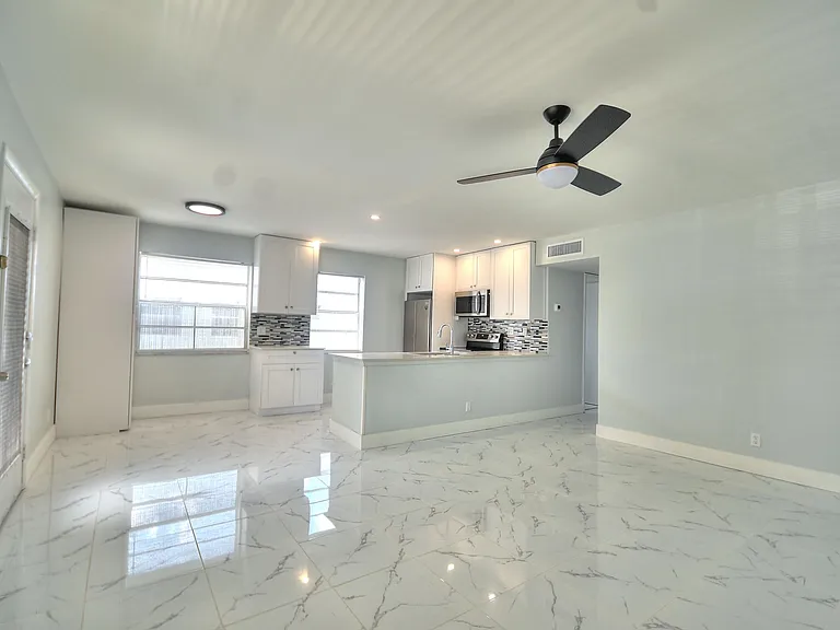 137 Normandy Ln #137-C — Photo 3