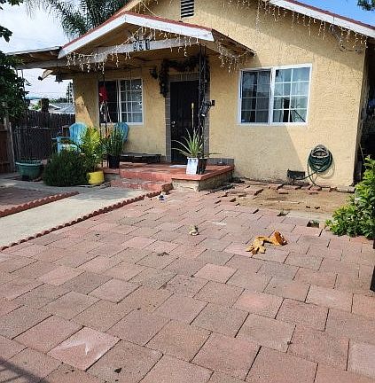 2nd image of 951 S Kern Ave